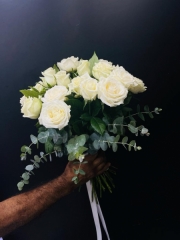 İthal Beyaz Güller Buketi | BakırköyÇiçekci.net